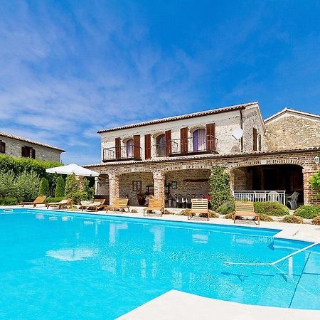 Villas Aurelia Barat エクステリア 写真