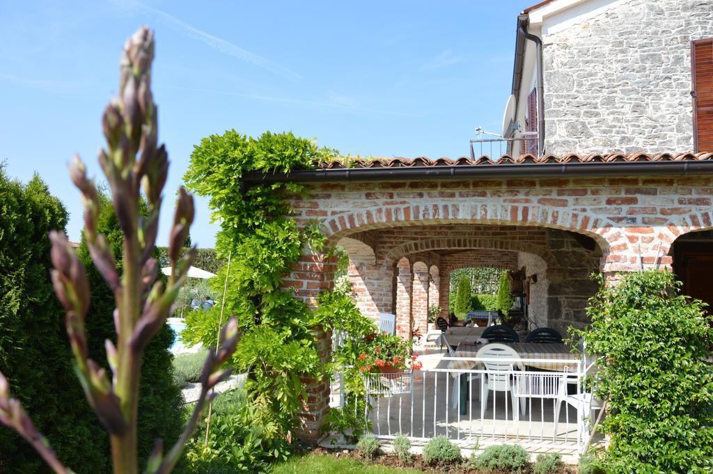 Villas Aurelia Barat エクステリア 写真