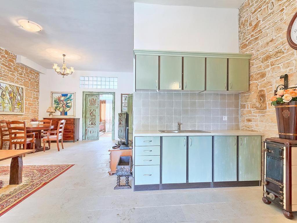 Villas Aurelia Barat エクステリア 写真
