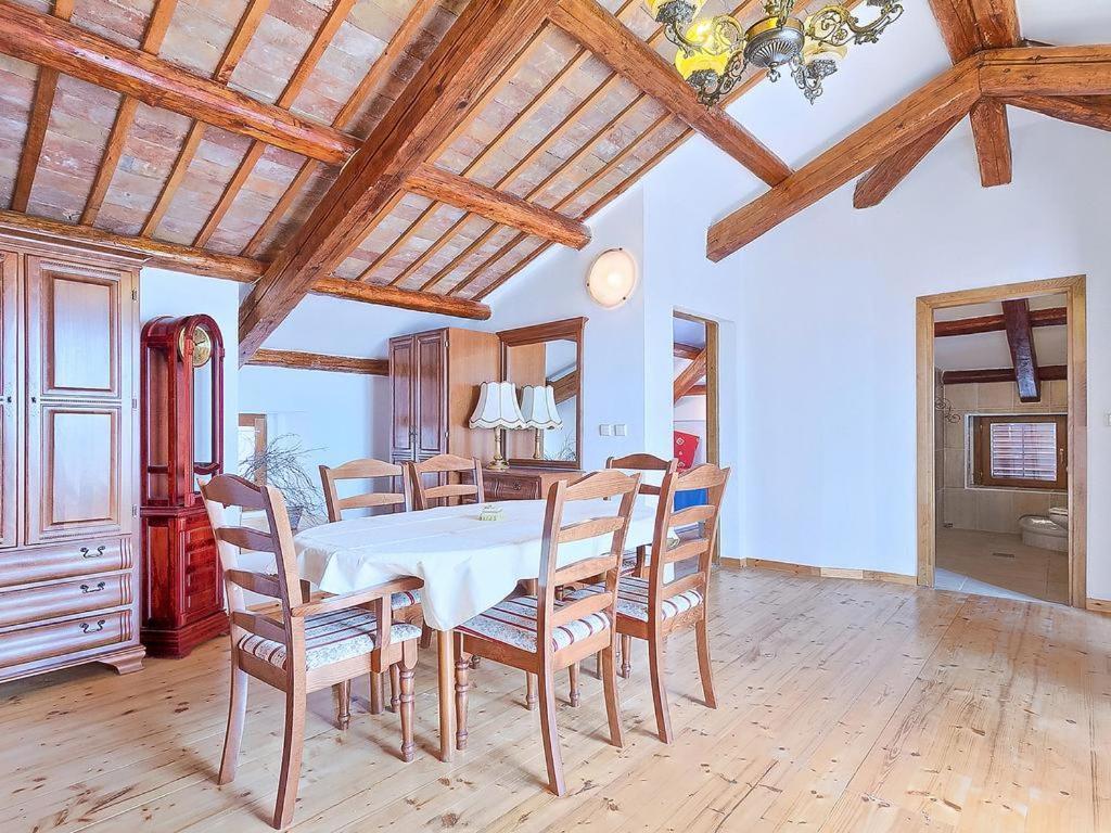 Villas Aurelia Barat エクステリア 写真