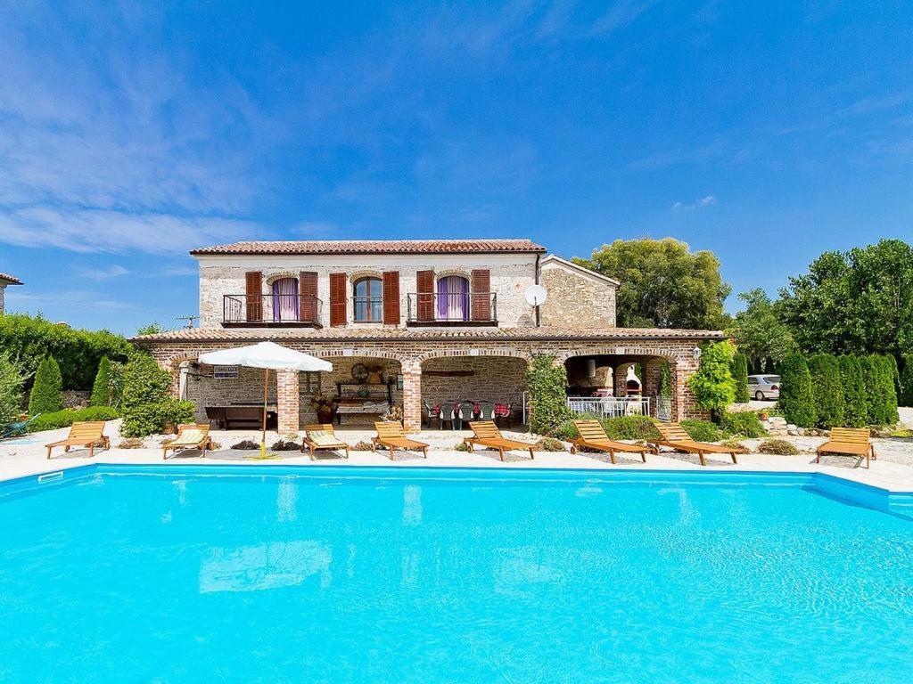 Villas Aurelia Barat エクステリア 写真